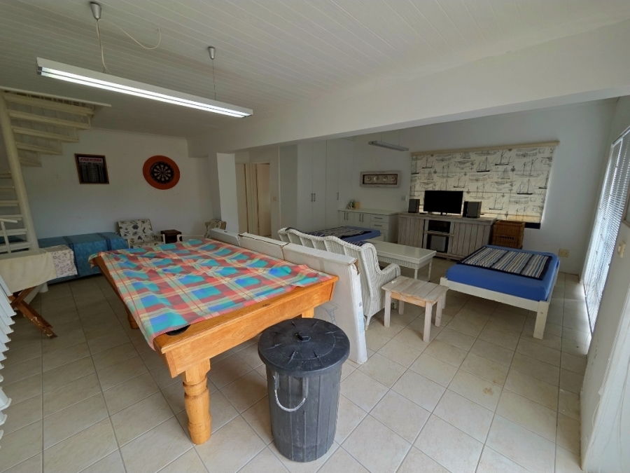 5 Bedroom Property for Sale in Oyster Bay Eastern Cape